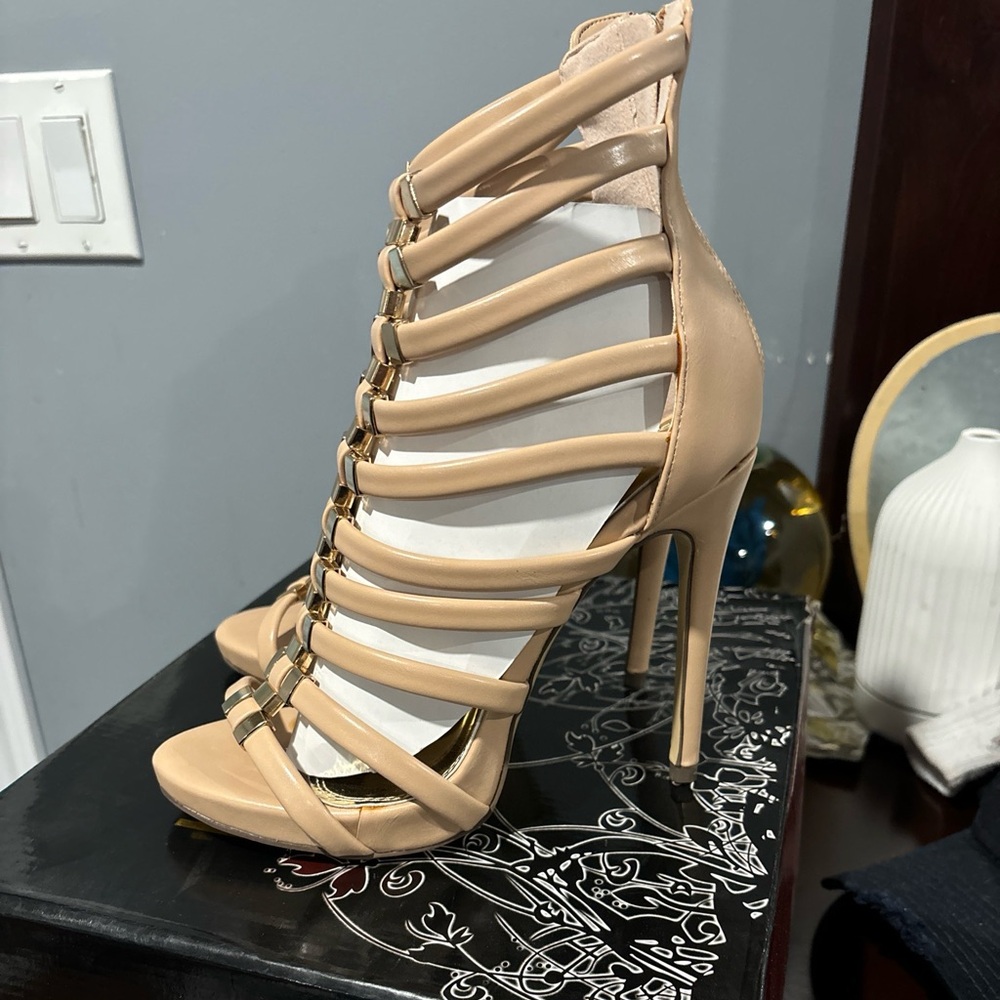Liliana Guetta Nude Open Toe nude heel sandals